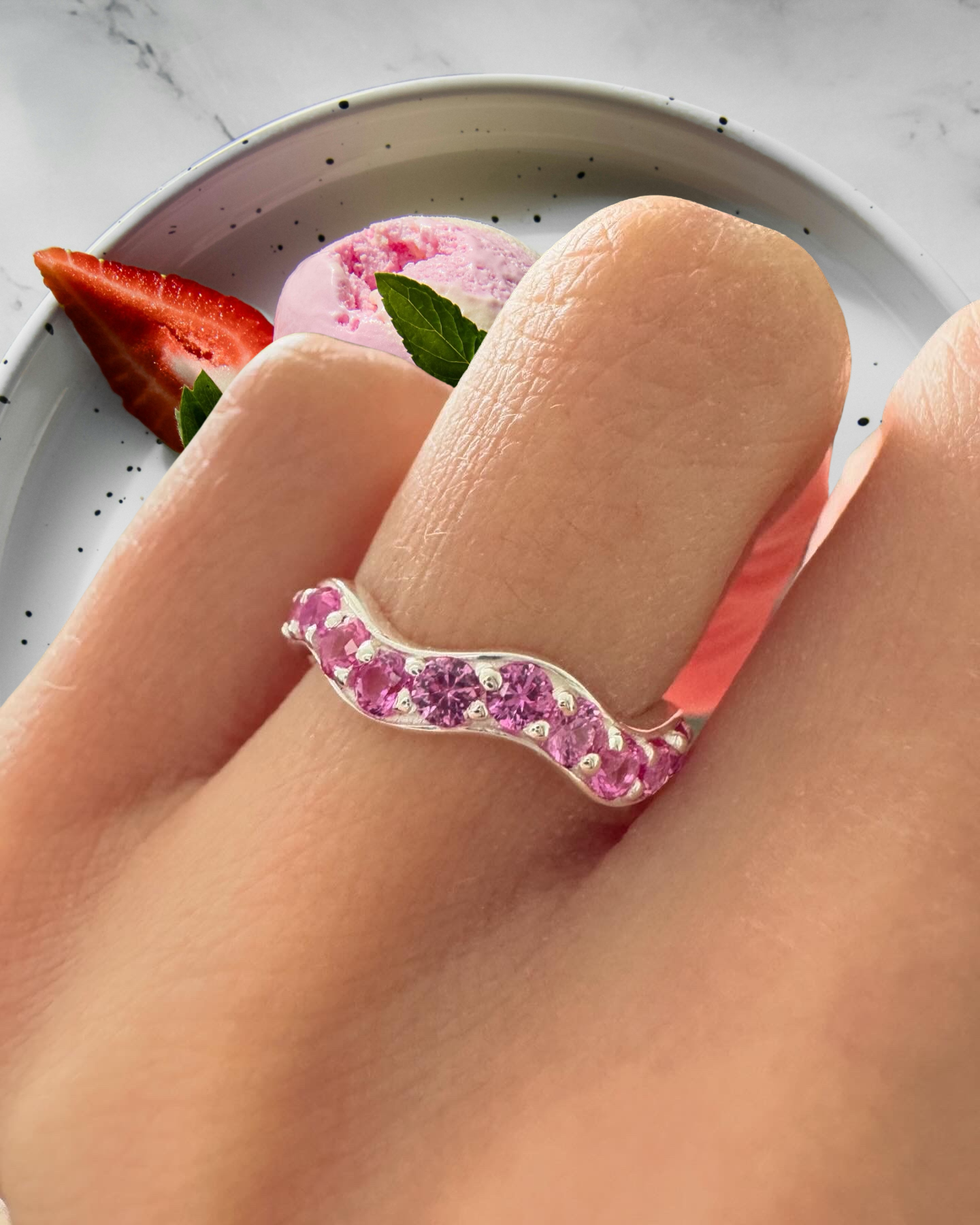 Pink Sapphire Wave Band